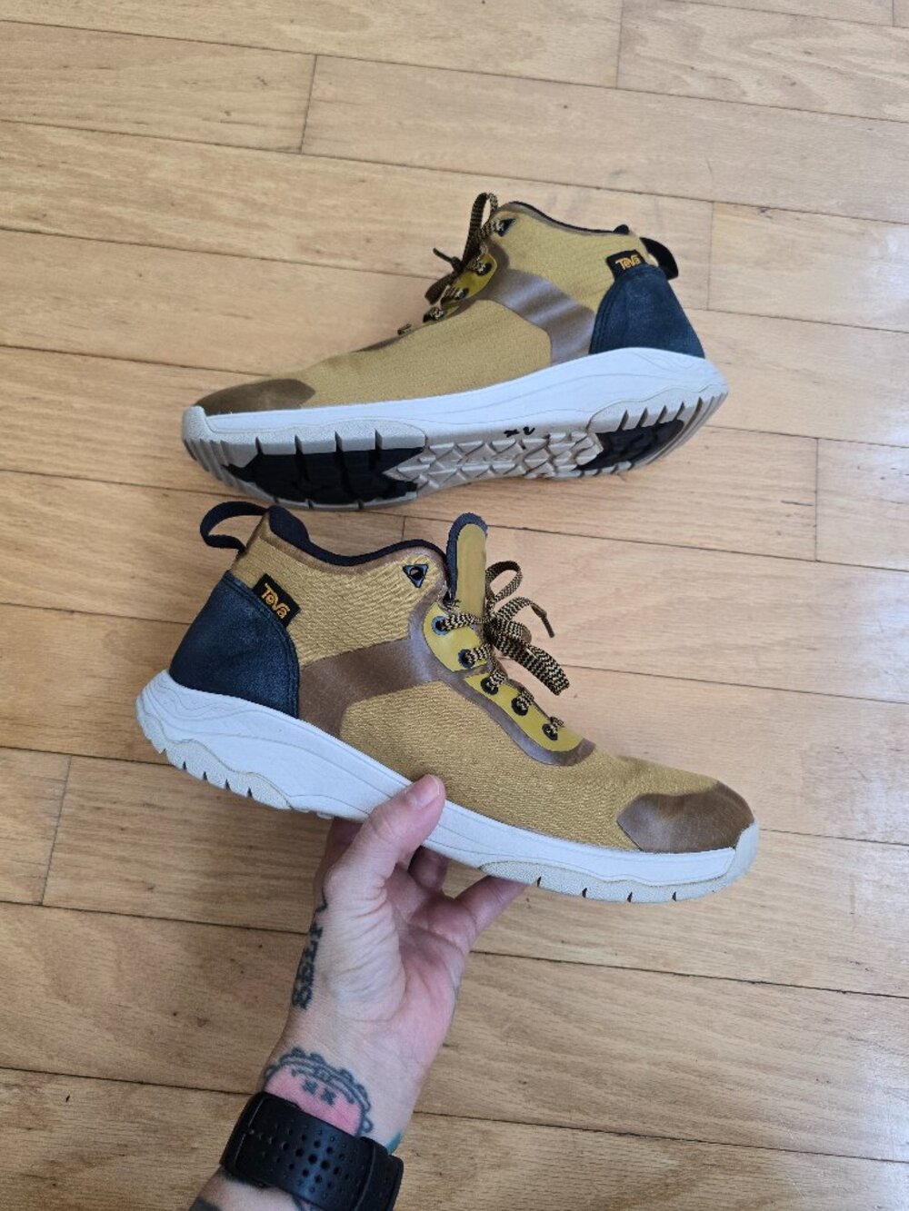 Teva | Gateway Mid tan brown gorpcore hiking sneakers | MENS 8.5